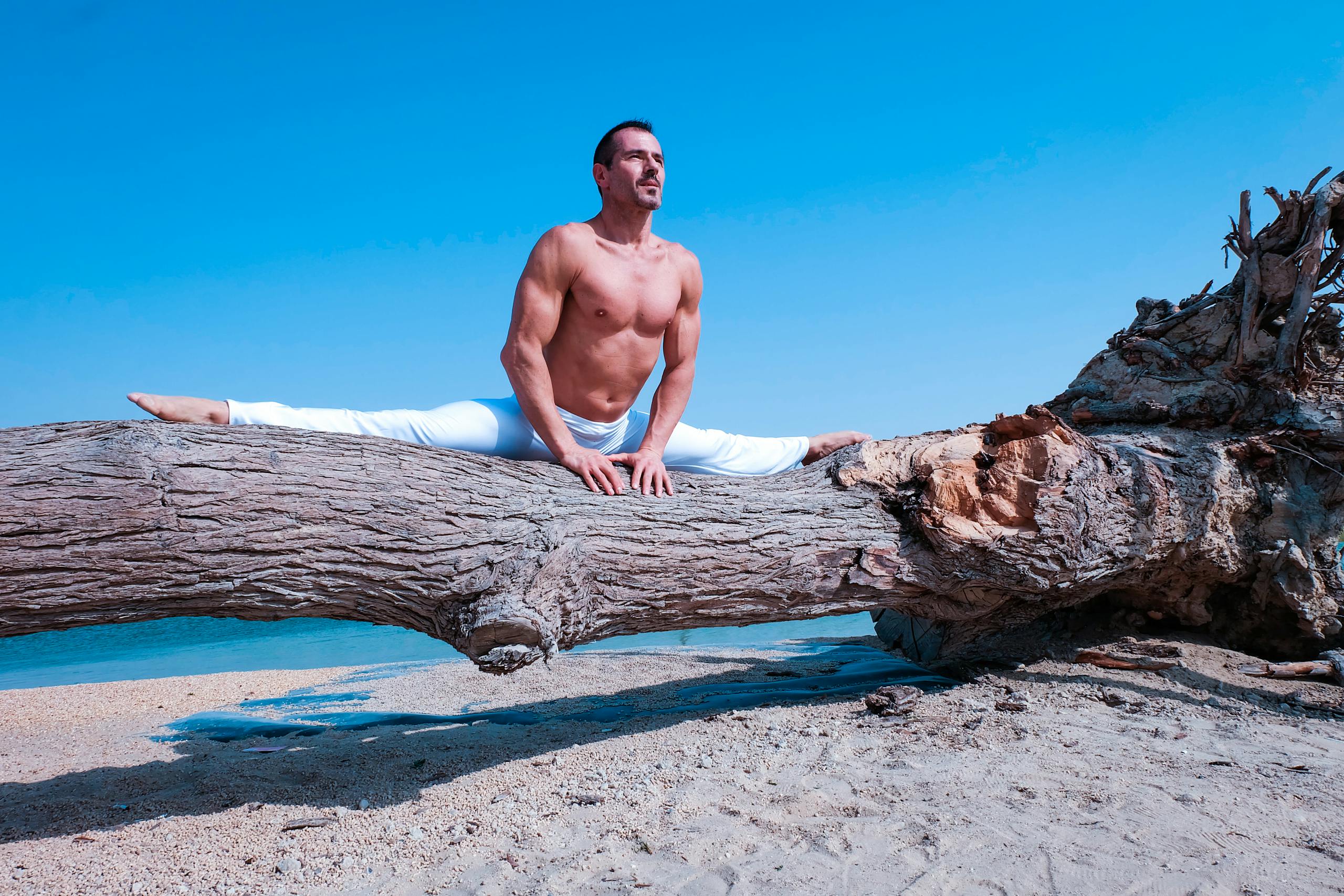 Man Splitting on Tree